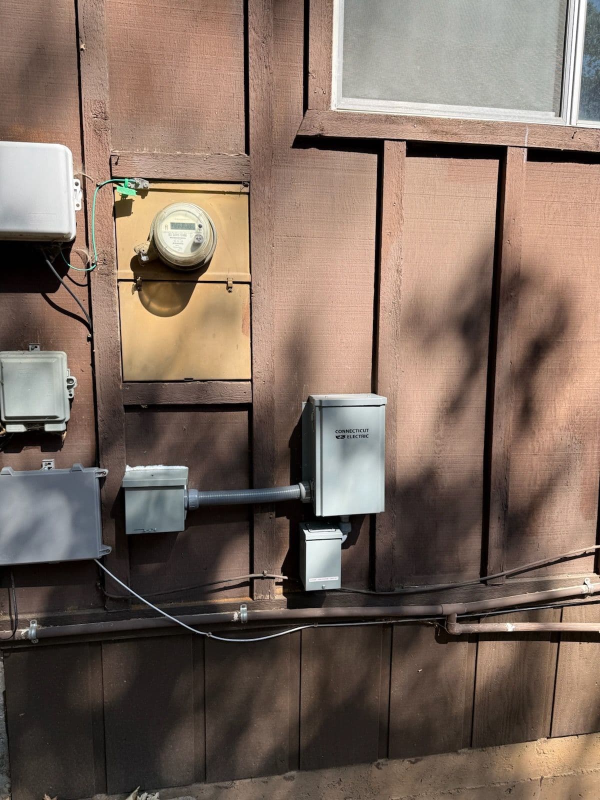 30a 10-Circuit Manual Transfer Switch Installation in Crestline image