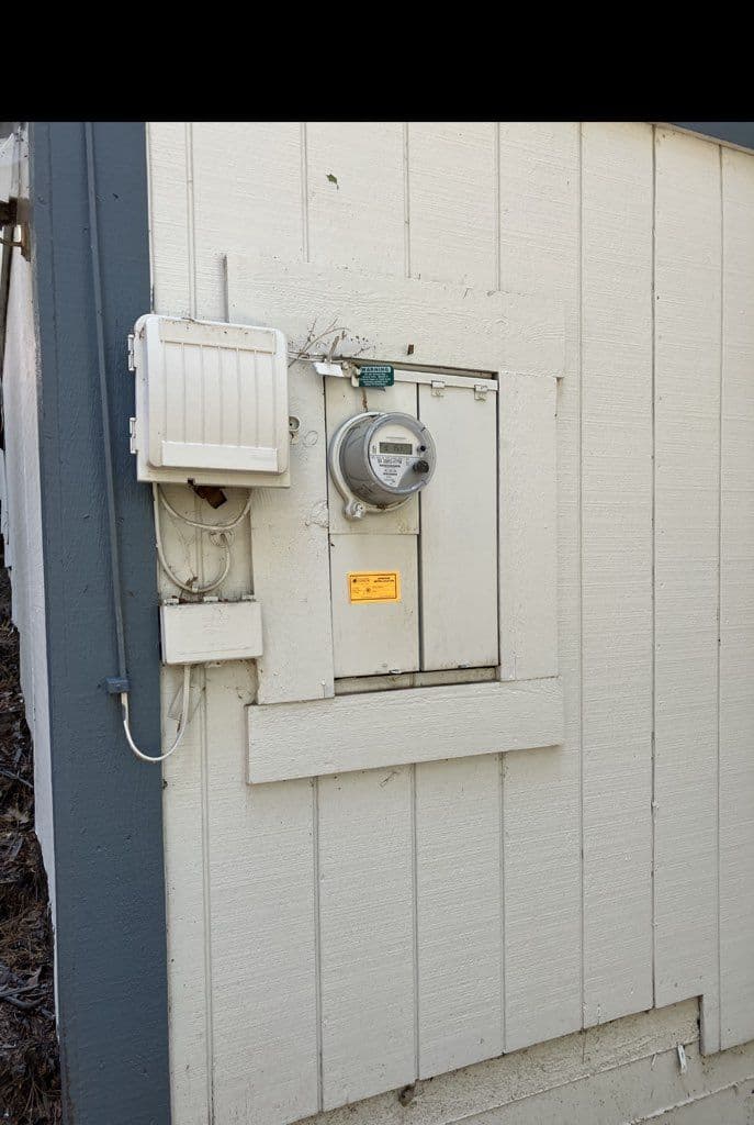 Efficient 200 Amp Panel Upgrade in Lake Arrowhead image