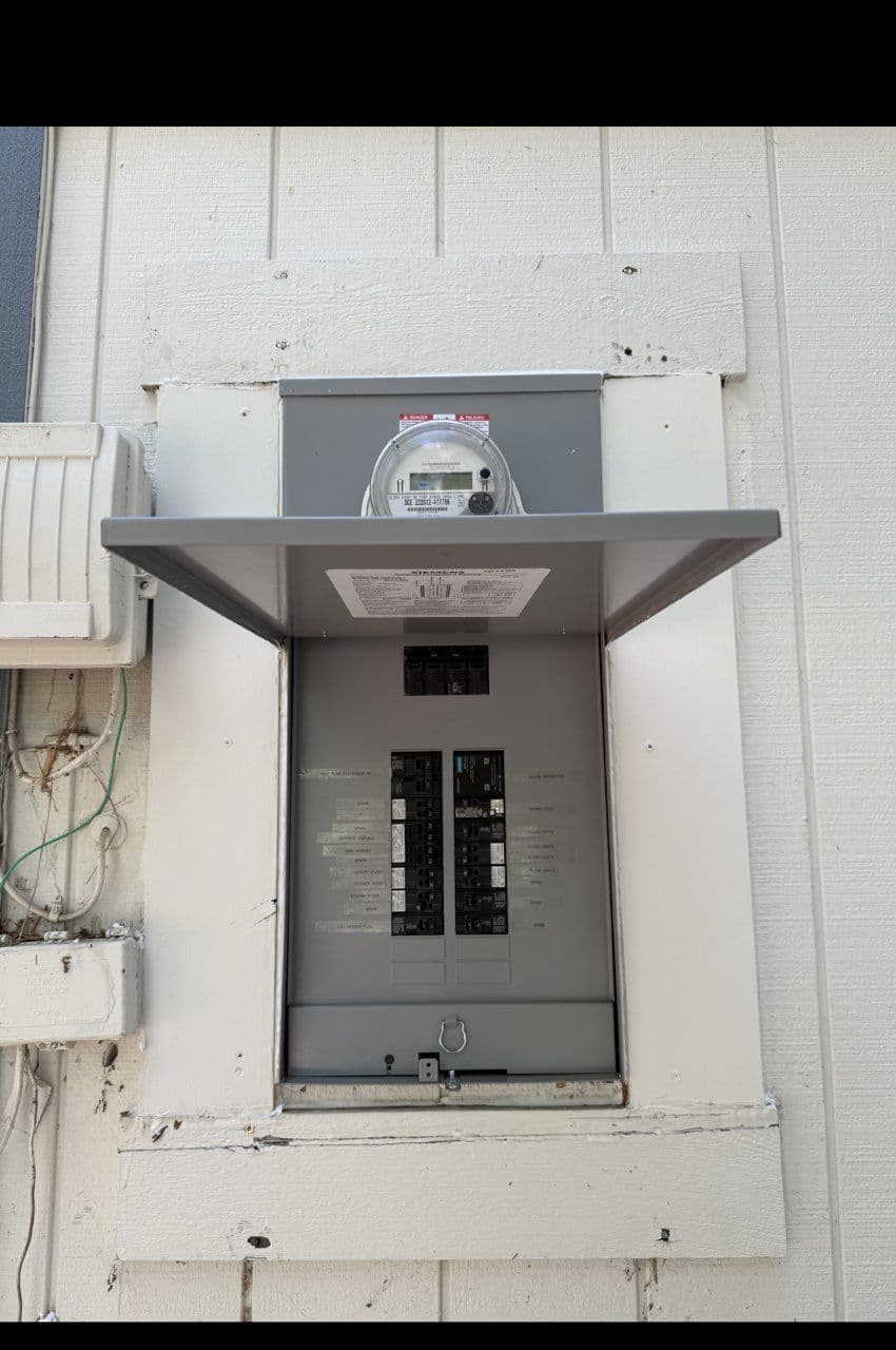Gallery photos for Efficient 200 Amp Panel Upgrade in Lake Arrowhead: Image #2